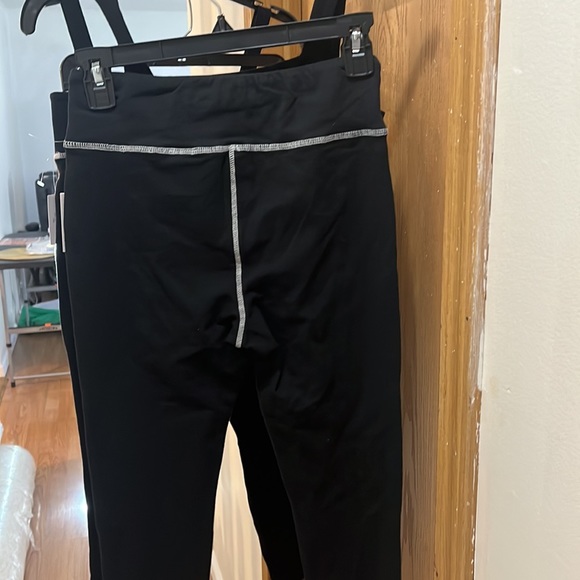 Black an whit strips work out 2 peace set - Picture 4 of 4